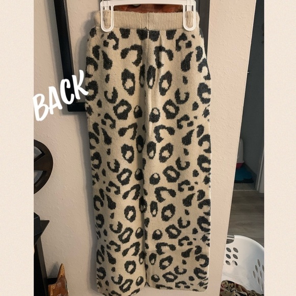 Oatmeal Fuzzy Knit Leopard Print Lounge Pants - Picture 15 of 16